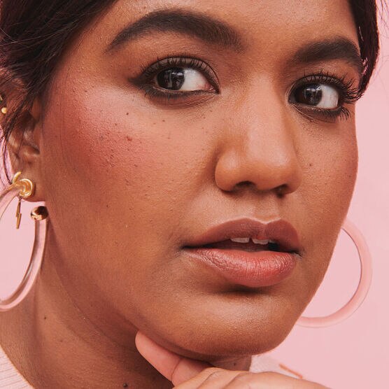 BLUSH MOONE BENEFIT